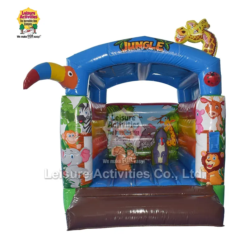 La mini jungle gonflable de château gonflable avec le toit montre le passage au jeu de thème